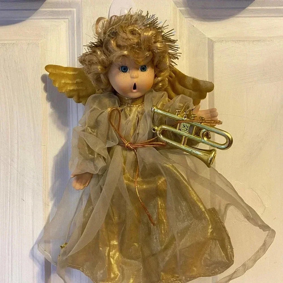 Vintage Hanging/Ornament Porcelain Angel Baby - Picture 1 of 4